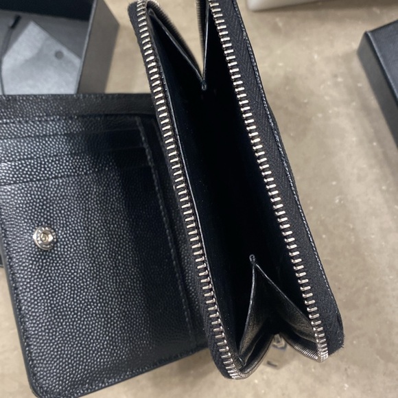 Saint Laurent Black Wallet with Silver Logo - Picture 5 of 7